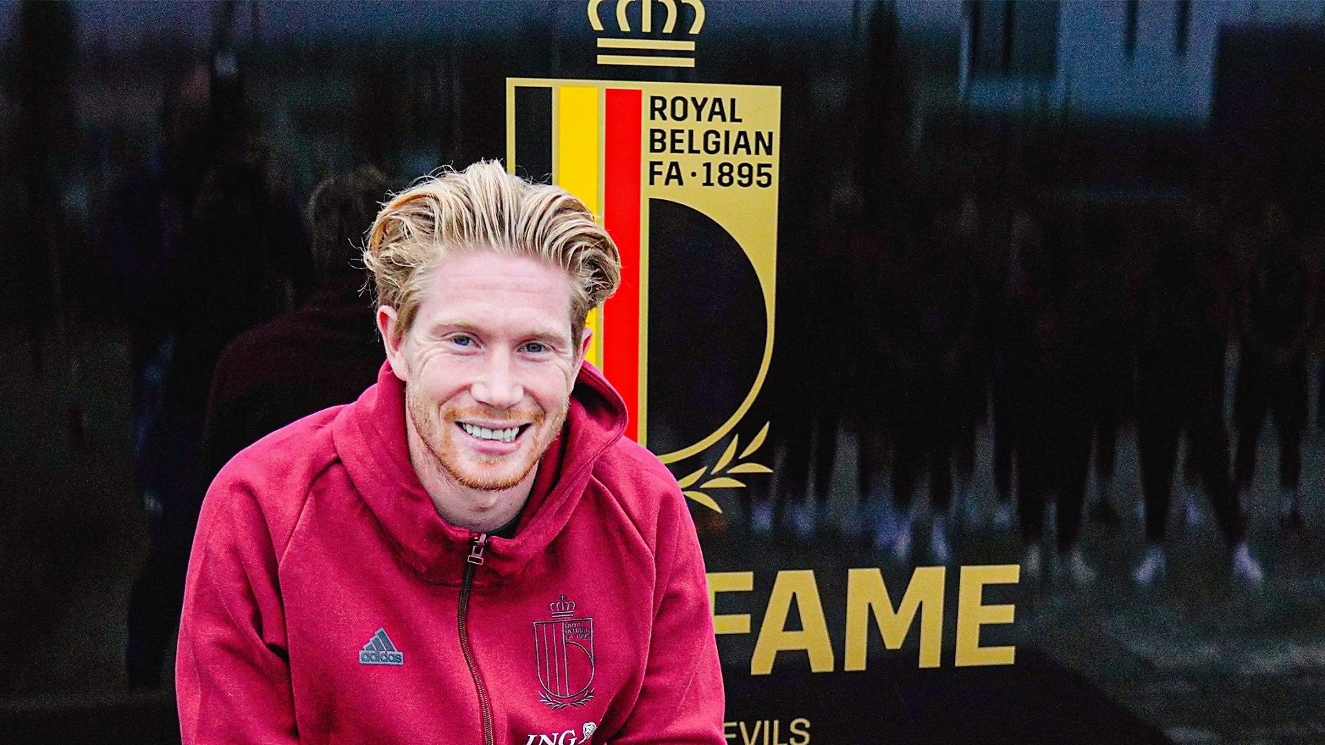 爱游戏-德布劳内重返赛场，战术调整首场状态出色，FPX观众沸腾！