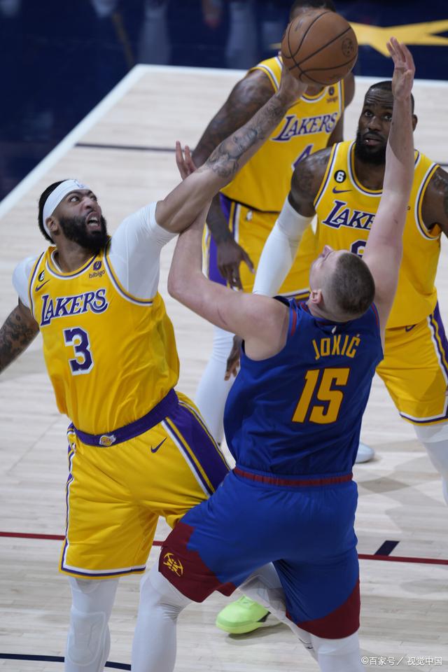 爱游戏-Rookie关键节点突破纪录，湖人带队取胜！的简单介绍